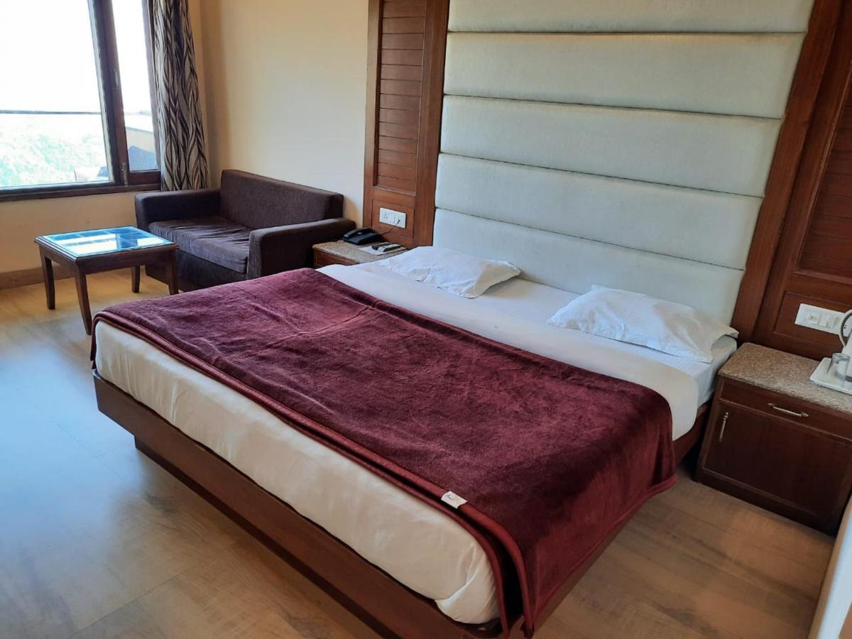 Hotel Basera Mussoorie Esterno foto