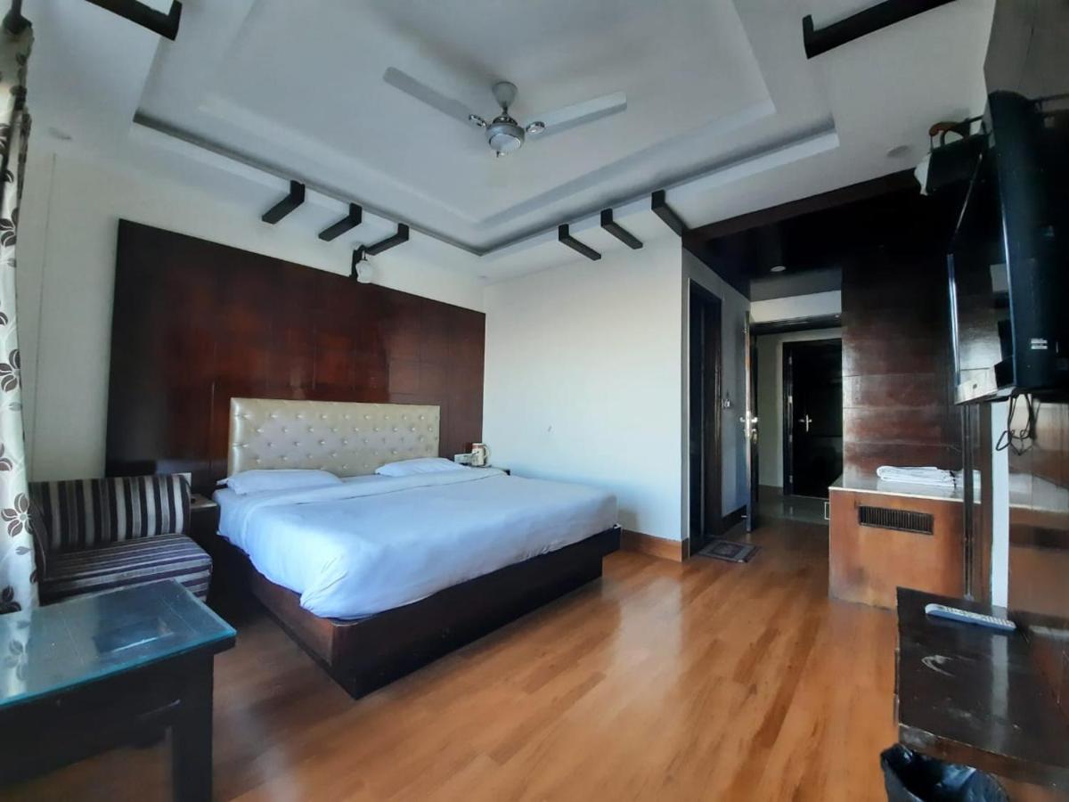 Hotel Basera Mussoorie Esterno foto