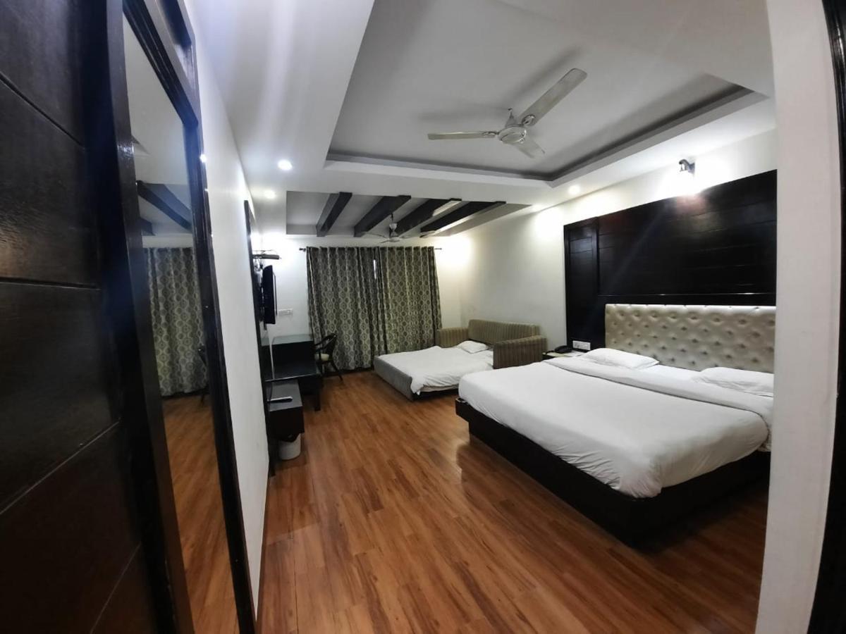 Hotel Basera Mussoorie Esterno foto