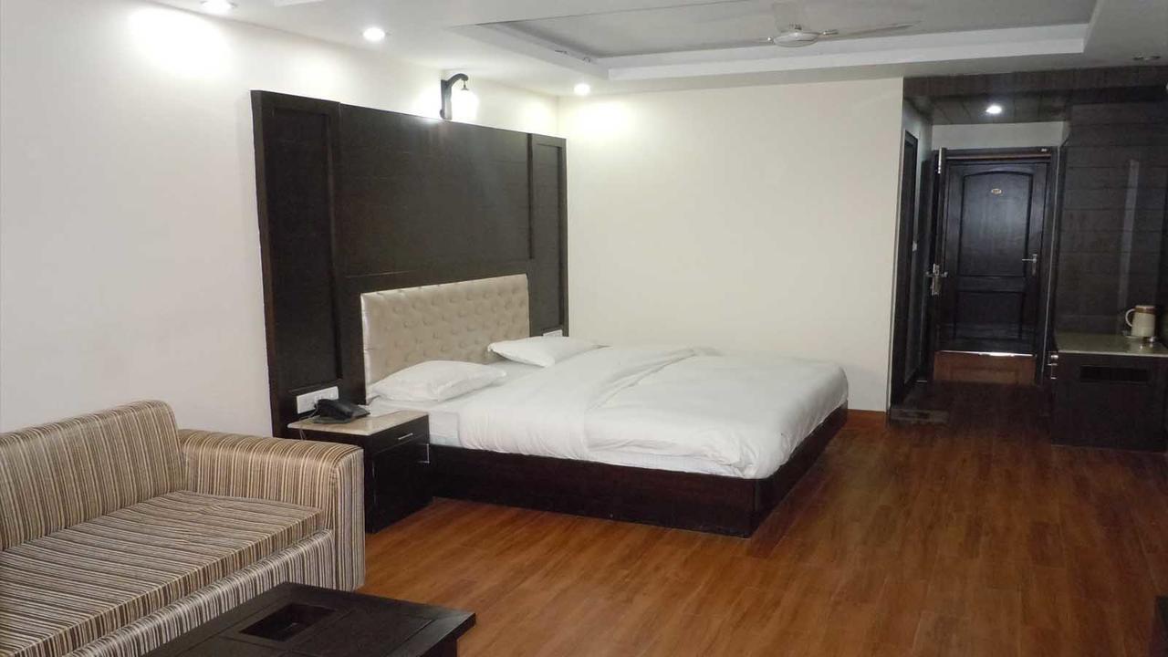 Hotel Basera Mussoorie Esterno foto
